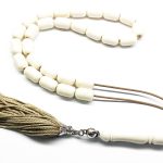 Κομπολόι από Κόκκαλο καμήλας με μπεζ φούντα CB 22