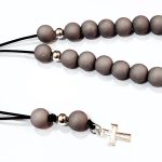 Κομπολόι μπομπονιέρας από γκρι ρητίνη με ασημένιες λεπτομέρειες MINI 6