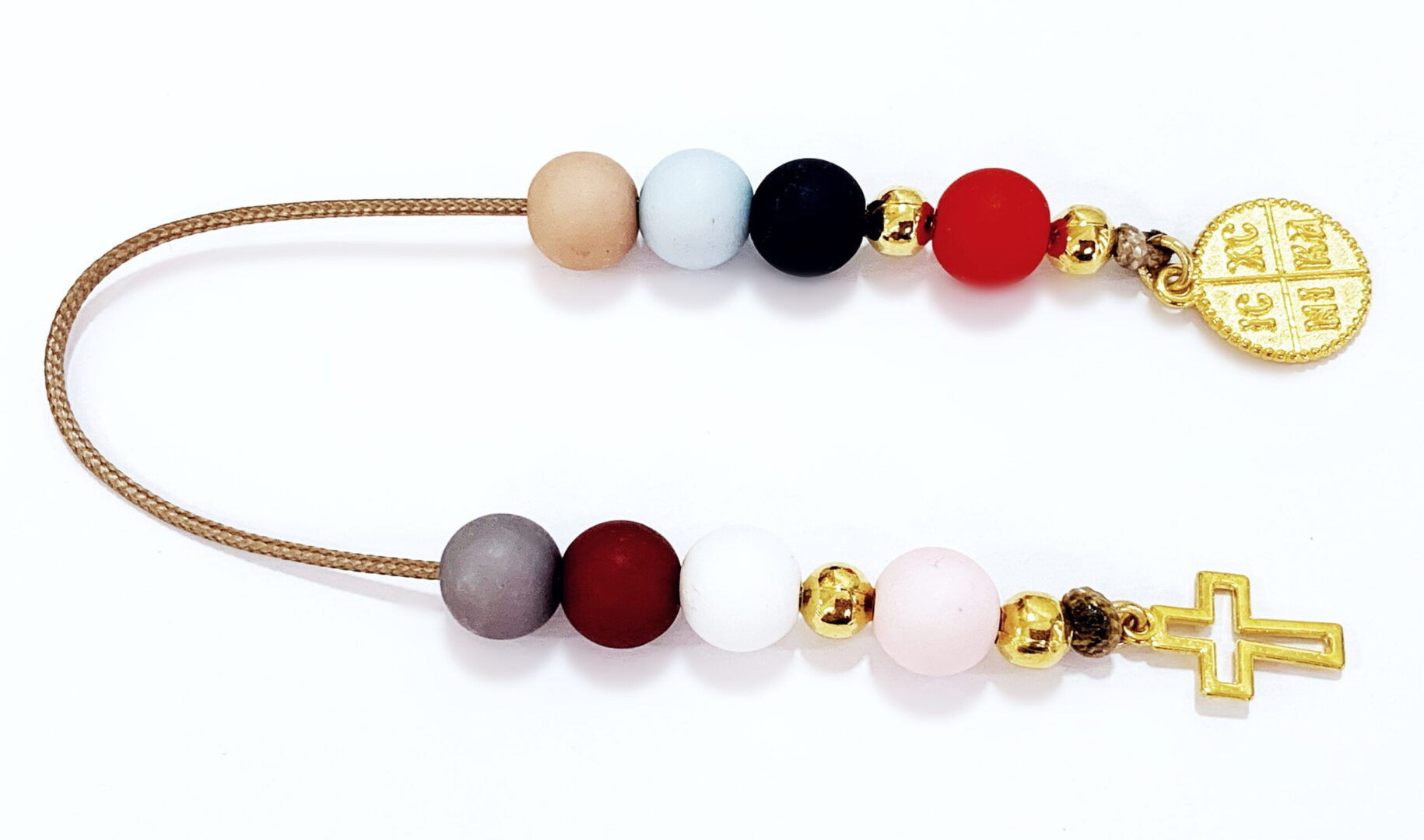 IMG_9806-scaled-1.jpeg Μπεγλέρι μπομπονιέρας από ρητίνη πολύχρωμη με χρυσά στοιχεία BEG 158 - Image 1