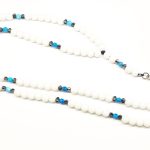 Ροζάριο λαιμού από Αχάτη λευκό ,Χαολίτη τυρκουάζ και Αιματίτη με σταυρό από ανοξείδωτο ατσάλι ROS 31